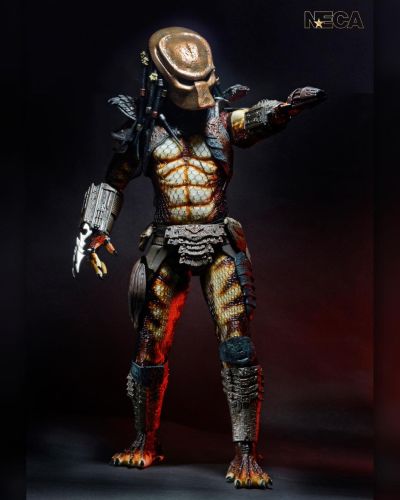 铁血战士 2 – 城市猎人铁血战士带 LED 灯 1/4 比例可动人偶