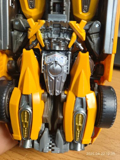 变形金刚40周年纪念款 大黄蜂