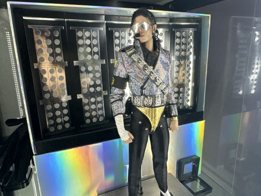 名人堂系列 迈克尔·杰克逊 收藏级可动人偶