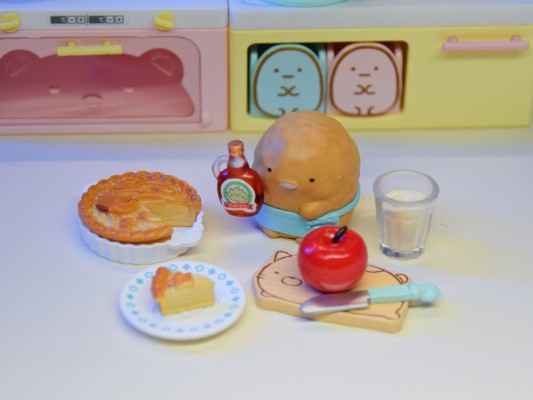 角落小伙伴  大家一起做甜点