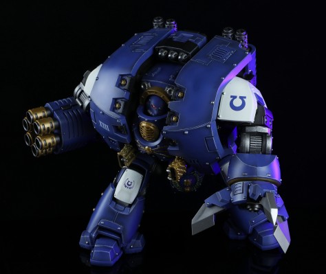 战锤:荷鲁斯叛乱 极限战士 装备旋风热熔矛阵和攻城爪的利维坦无畏机甲