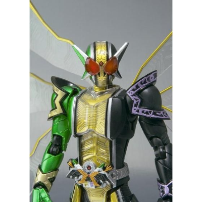 S.H.Figuarts 假面骑士双骑 疾风王牌 黄金极致形态