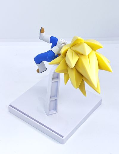 龙珠大魔 超级赛亚人3小贝吉塔 附带背景板的珍藏人偶