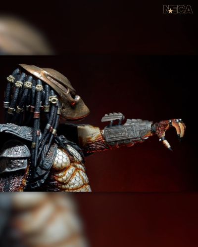 铁血战士 2 – 城市猎人铁血战士带 LED 灯 1/4 比例可动人偶