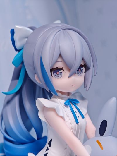 崩坏3 布洛妮娅 真理之律者手办 小不点律者