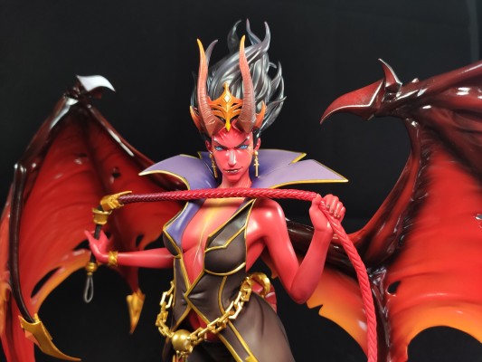 DOTA2 痛苦女王 魔廷新尊（红色）