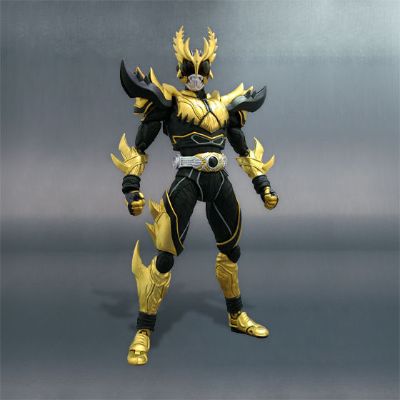 S.H.Figuarts 假面骑士空我 升华究极形态（黑眼版）