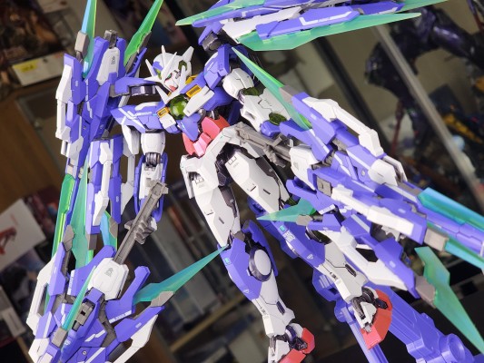 METAL BUILD 用于量子型00高达全刃装的配件包