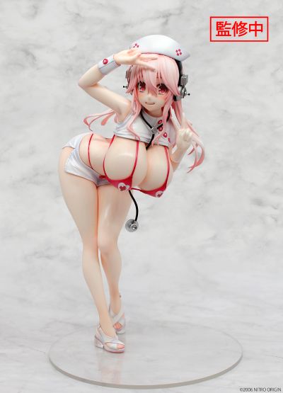 超级索尼子 护士比基尼