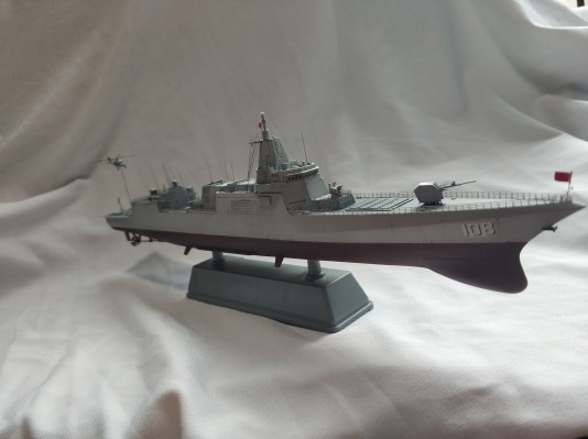 编号：06729 1/700 世界战舰系列 中国海军 055型导弹驱逐舰