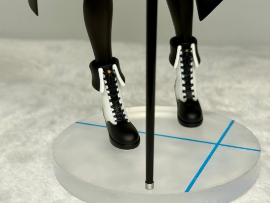 蔚蓝档案 拄拐笑面教授