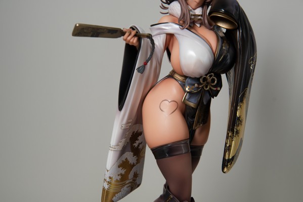 胜利女神：妮姬 诺亚尔：黑兔