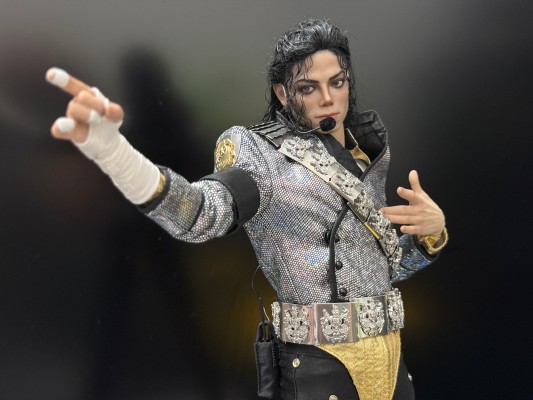 名人堂系列 迈克尔·杰克逊 收藏级可动人偶