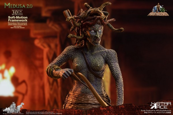 SA6070 美杜莎 定格动作系列