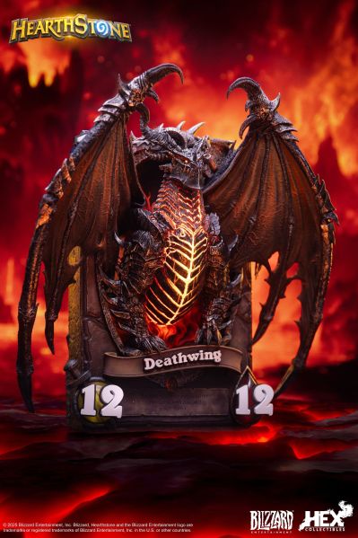 炉石传说 死亡之翼卡牌艺术雕像