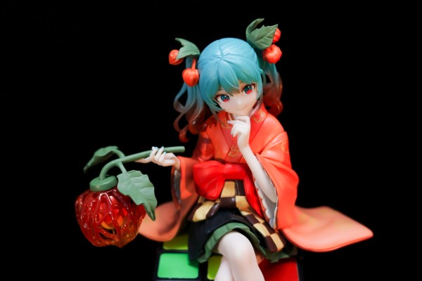 压泡面 初音未来 花仙子 酸浆果