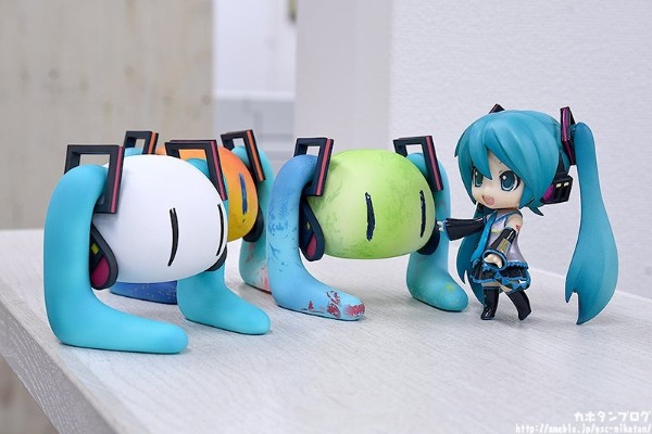 艺术家联名模型 初音未来✕Maho TAKAHASHI