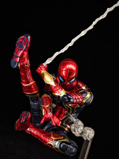 S.H.Figuarts  钢铁蜘蛛侠（蜘蛛侠：英雄无归）
