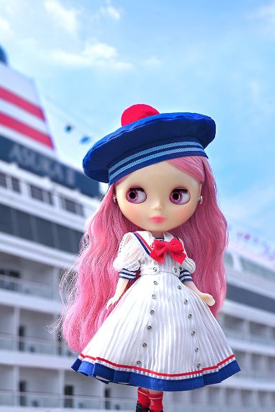 Blythe Sailing Dominique