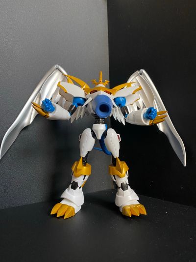 S.H.Figuarts 帝皇龙甲兽（圣骑士形态）