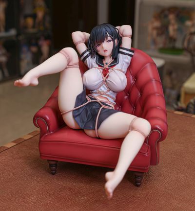 渡边彩纱：束缚