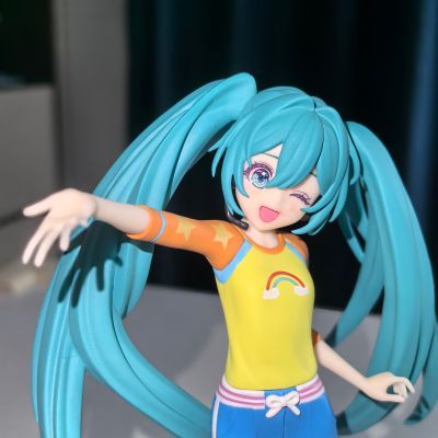 初音未来联名时尚魔女拉芙与贝莉 Desktop×Decorate Collections“初音未来”拉芙衣装款