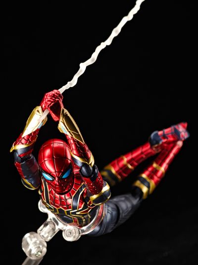 S.H.Figuarts  钢铁蜘蛛侠（蜘蛛侠：英雄无归）