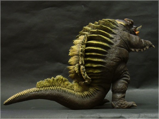 大怪兽系列 奥特曼篇 透明怪兽 内隆噶 （重生）