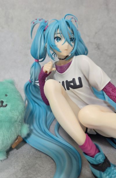 初音未来×米山舞 The Latest Street Style 