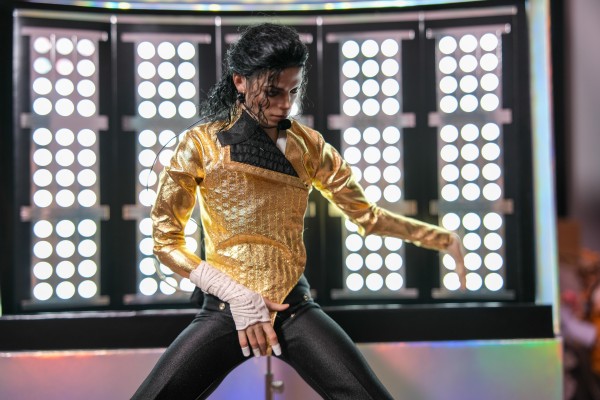 名人堂系列 迈克尔·杰克逊 收藏级可动人偶