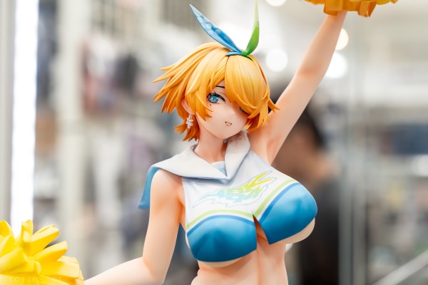 妮基塔：骄阳般起舞