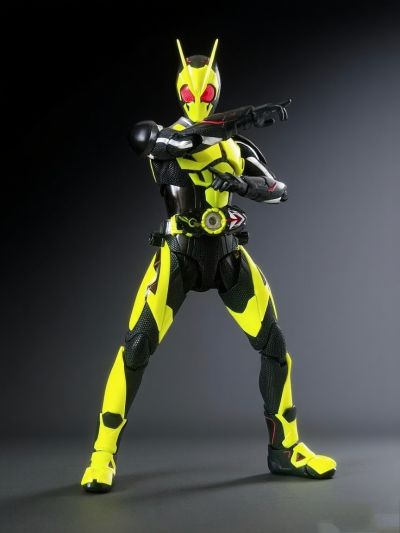 S.H.Figuarts 假面骑士零一 假面骑士零一 高跃飞蝗 假面骑士50周年纪念版