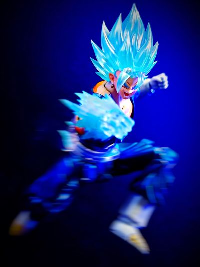 S.H.Figuarts 超级赛亚人之神超级赛亚人贝吉特-专属纪念款-