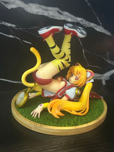 twin×tails 红叶 RESI-CARAT