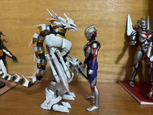 S.H.Figuarts   加拉特隆