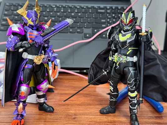 S.H.Figuarts 假面骑士霸牛 狂热僵尸形态（邪魔神）