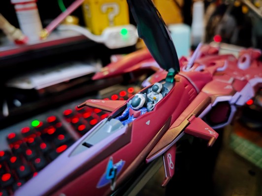 DX超合金  VF-27SPγ 超级堕天女武神(布雷拉·斯特恩专用) 重生版