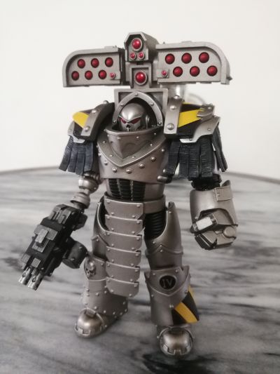 战锤：荷鲁斯之乱 钢铁勇士 配备火箭发射器的暴君攻城大师终结者