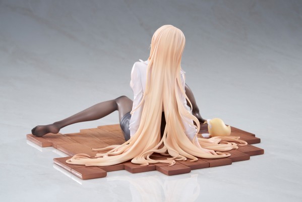 碧蓝航线 怨仇 办公室的“意外”1/7比例手办