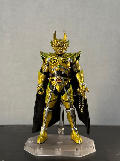 S.H.Figuarts（真骨雕制法） 黄金骑士牙狼（冴岛钢牙）牙狼20周年纪念版