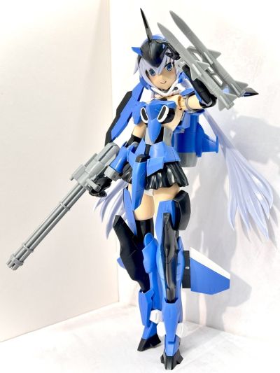 机甲少女 大比例 短剑