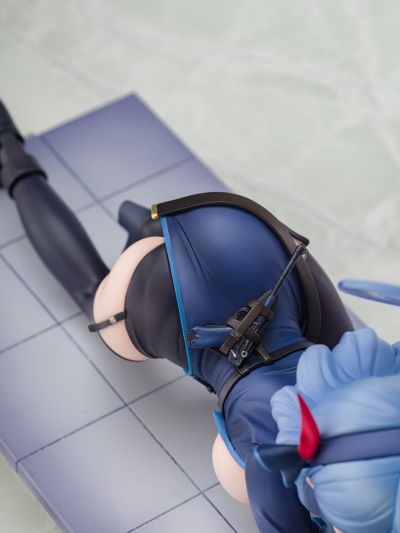 蔚蓝档案 天雨亚子 纪念大厅版