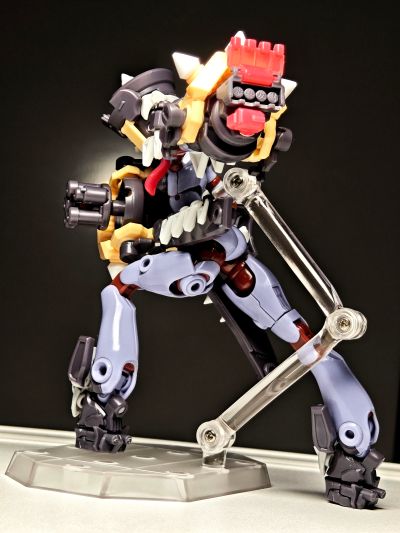 基因干涉系列 尸者永生 僵尸装甲