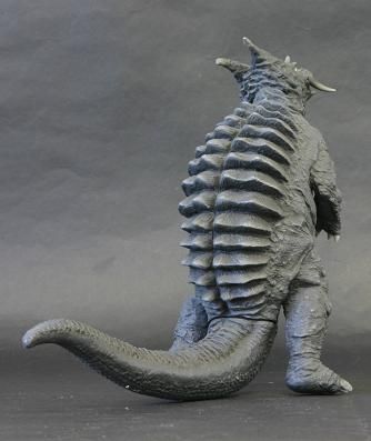 大怪兽系列 奥特Q 地底怪兽 巴格斯 黑白色版