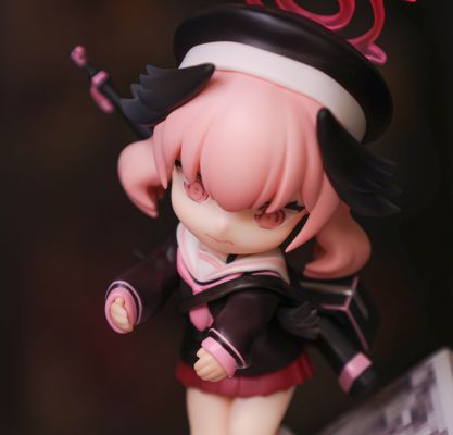 蔚蓝档案 小春笔架