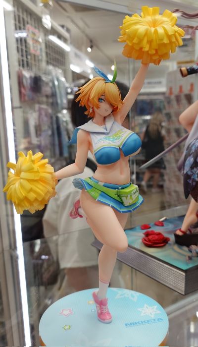 妮基塔：骄阳般起舞