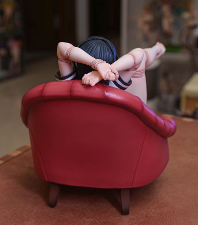 渡边彩纱：束缚