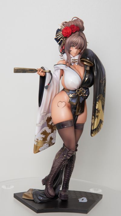 胜利女神：妮姬 诺亚尔：黑兔