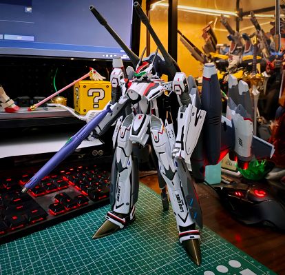 DX超合金 VF-25F 龙卷型弥赛亚女武神（早乙女有人专用）重生版