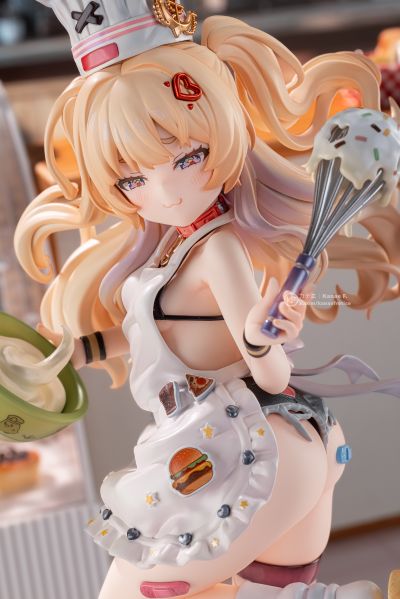 随便走到哪里都是一副离不开贝奇的样子捏